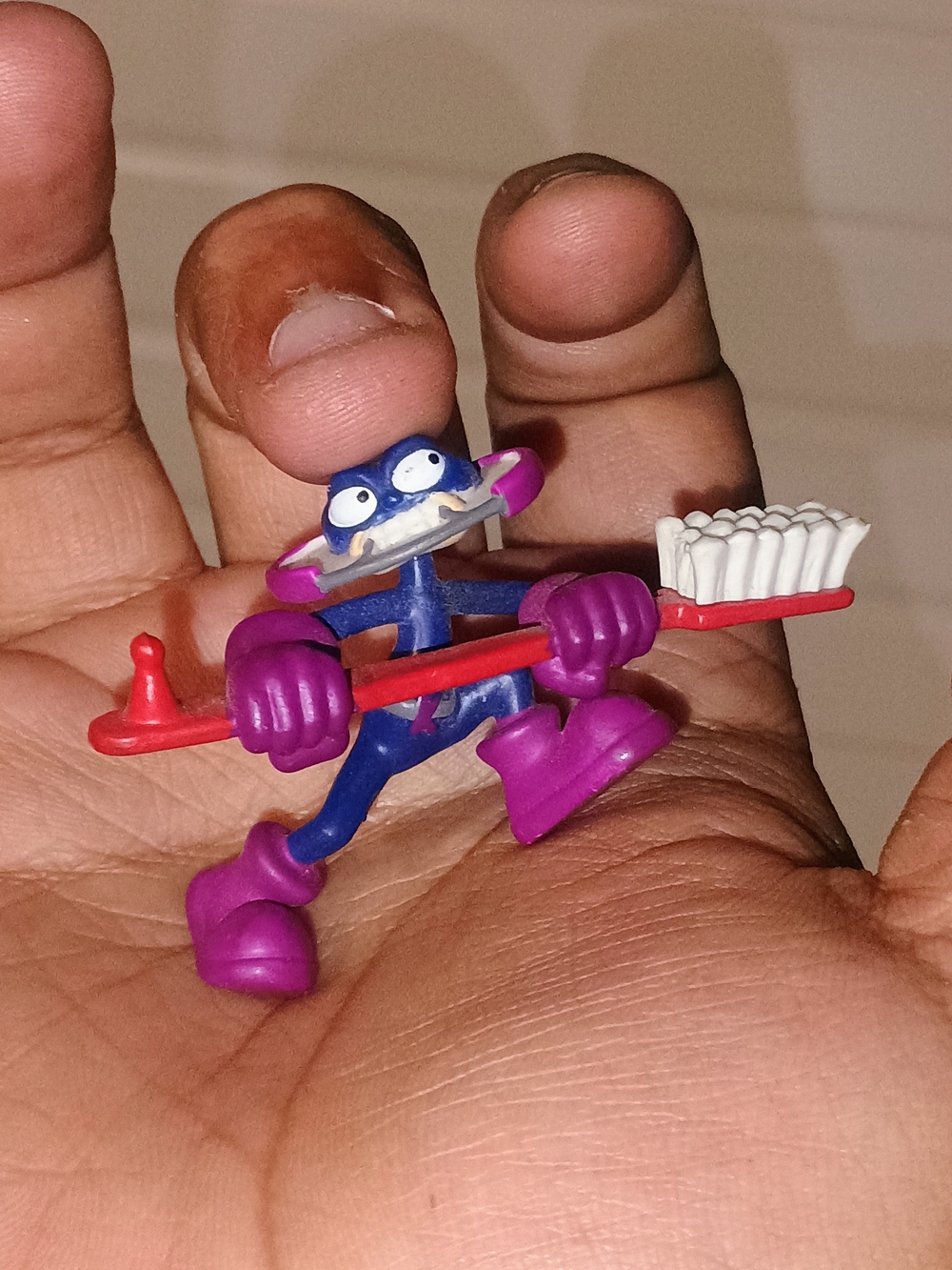 RARE! Codename Kids Next Door KND MICROS Series 2 Knightbrace 1.5" Figure